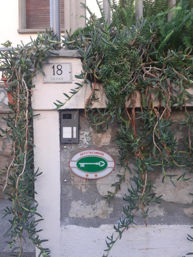 Bressa De Ma Affittacamere, Room & Breakfast Pietra Ligure Exterior foto