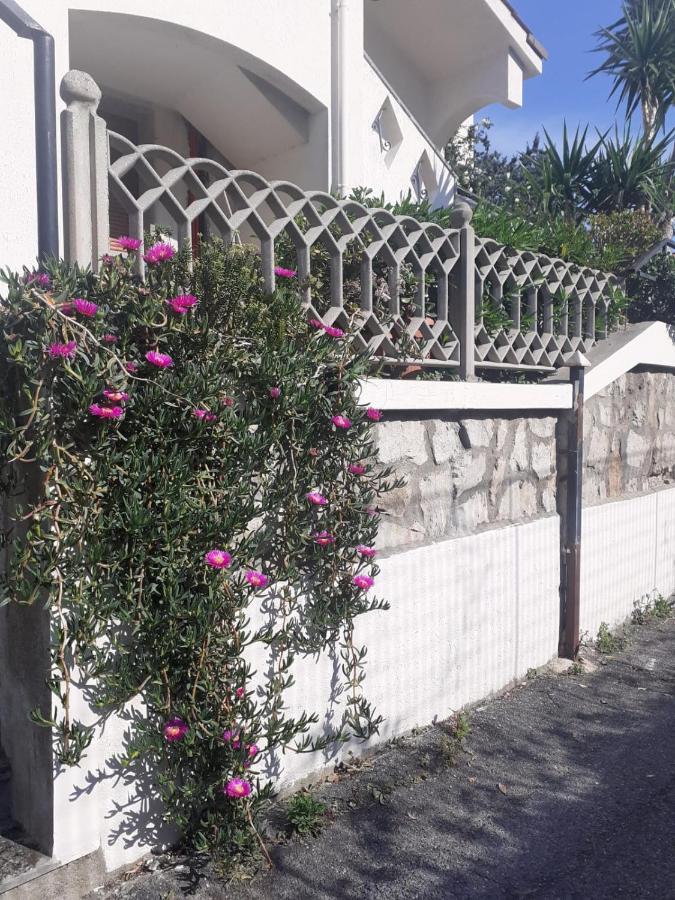 Bressa De Ma Affittacamere, Room & Breakfast Pietra Ligure Exterior foto