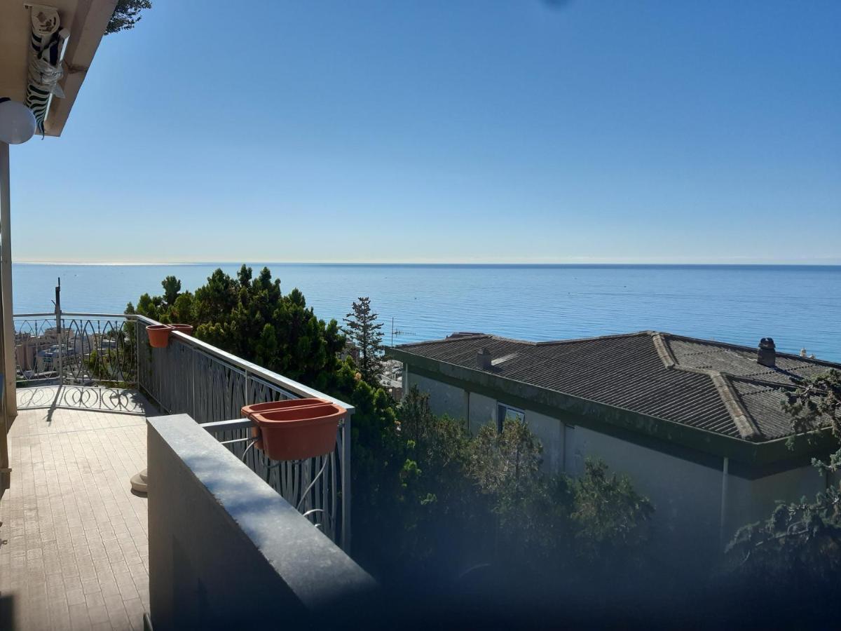 Bressa De Ma Affittacamere, Room & Breakfast Pietra Ligure Exterior foto