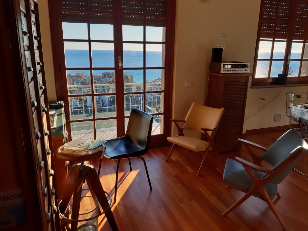 Bressa De Ma Affittacamere, Room & Breakfast Pietra Ligure Exterior foto