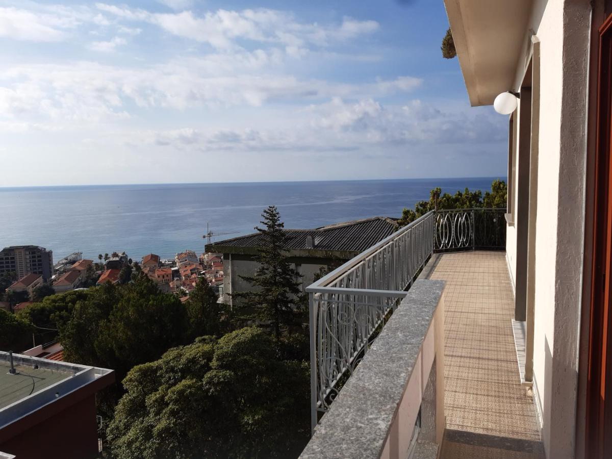 Bressa De Ma Affittacamere, Room & Breakfast Pietra Ligure Exterior foto
