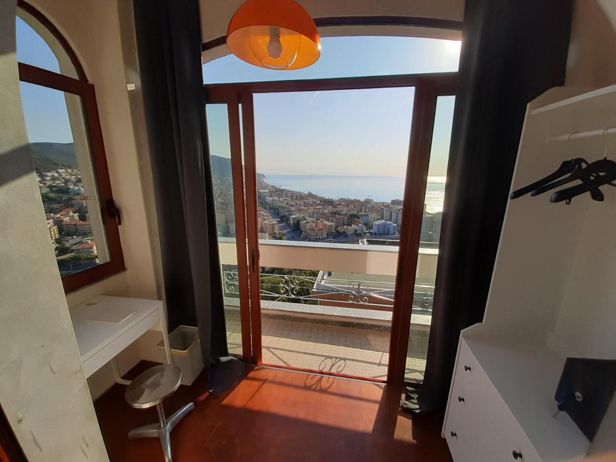 Bressa De Ma Affittacamere, Room & Breakfast Pietra Ligure Exterior foto