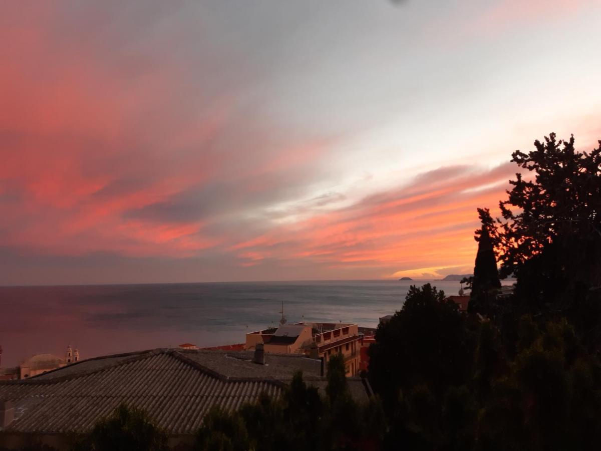 Bressa De Ma Affittacamere, Room & Breakfast Pietra Ligure Exterior foto